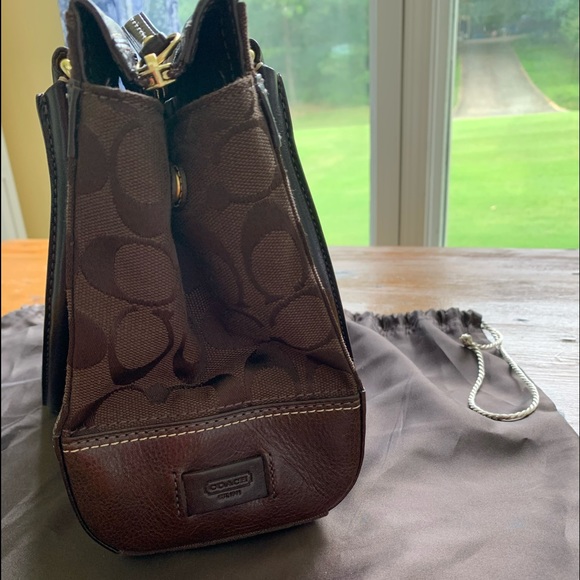 Coach Turn Lock Shoulder Bag H0773 - Picture 5 of 8